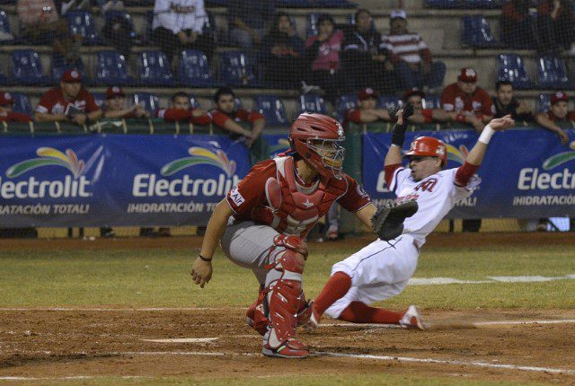 mayos-se-imponen-4-2-a-tomateros-y-acortan-distancia-en-la-serie-final-de-la-lmp