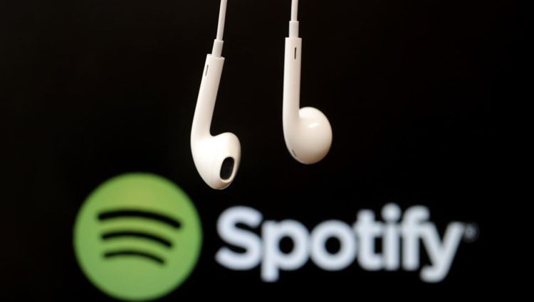 ofrecen-spotify-gratis-roban-tus-datos
