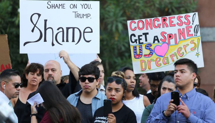 trump-considera-camino-a-ciudadania-para-dreamers